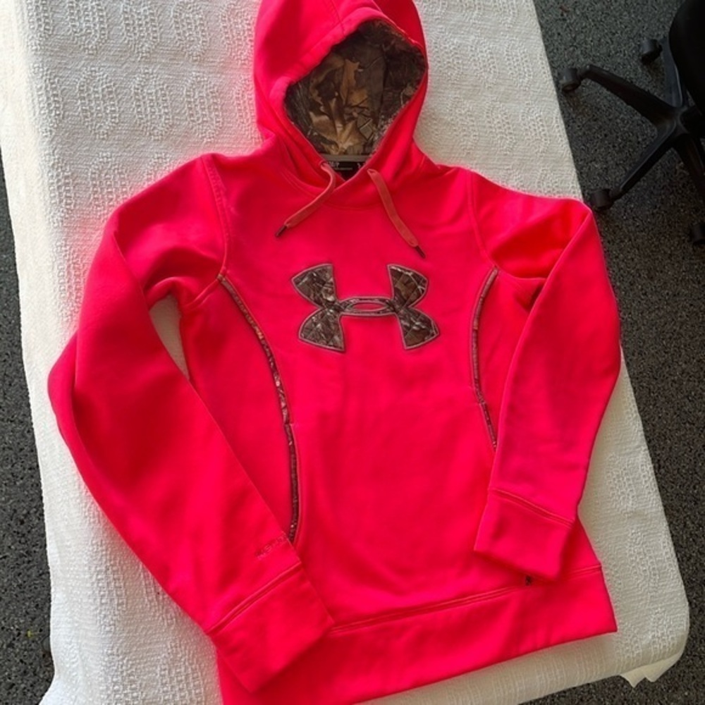 Under Armour, women’s loose, bright, hot pink comoflauge hoodie, size small used